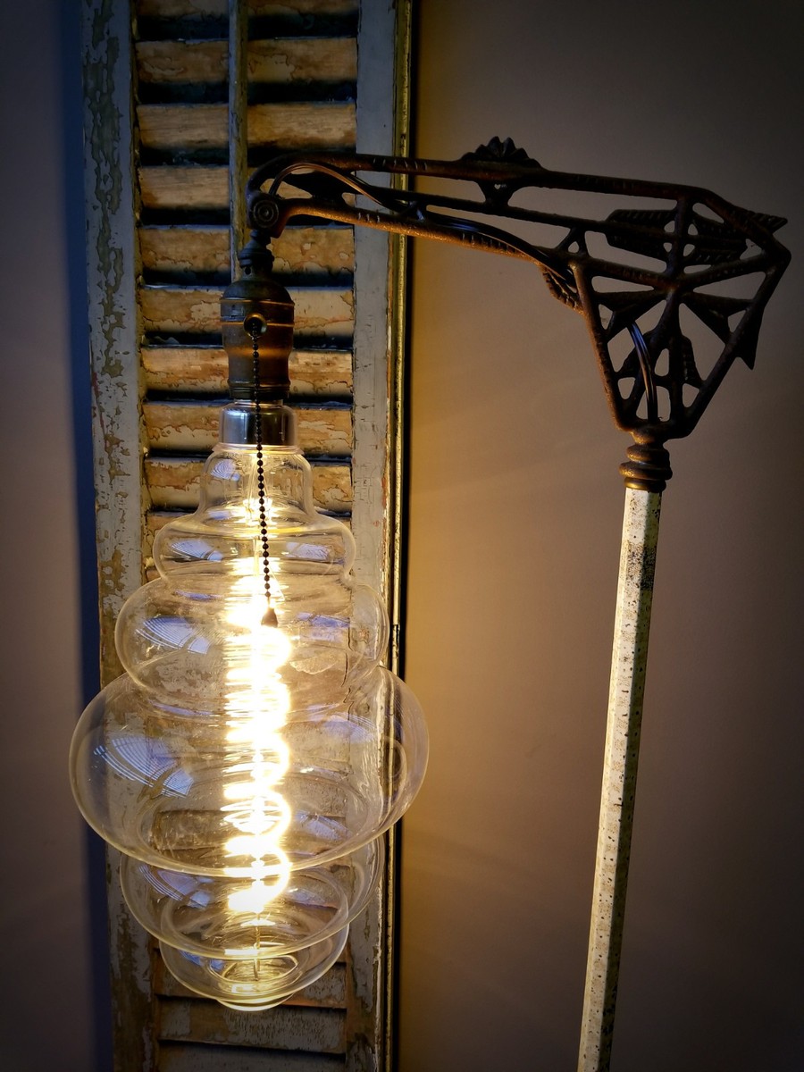 Grand Nostalgic Edison Light Bulb - Oversized Beehive Shape