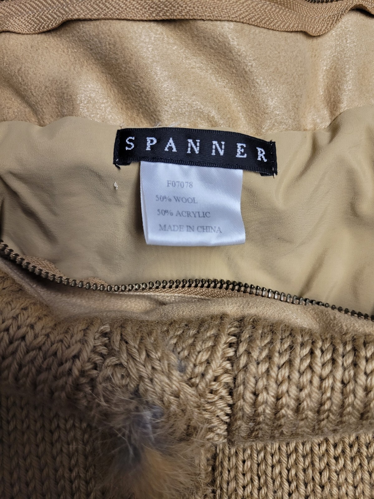 Spanner Wool Knit Hand Bag - image 5