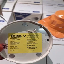 1PC SYSTEM SENSOR SYSTEM SENSOR JTY-LZ-1451 Detector