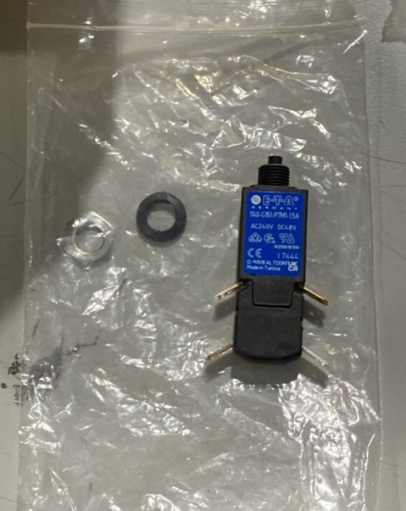 1PC ETA CIRCUIT PROTECTION 1140-G151-P7M1-1.5A Circuit Breaker Thermal Threa
