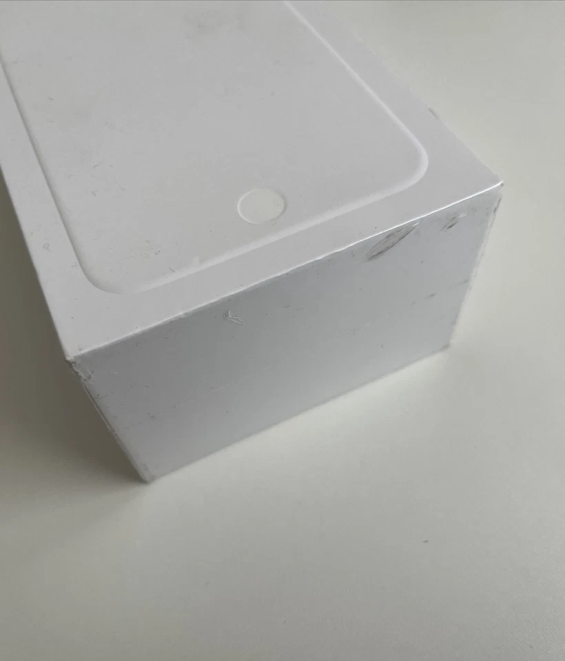 New Sealed Old Stock Apple iPhone 6 Plus 16gb Rare Collectors iOS 8.4.1 - Image 3 of 4