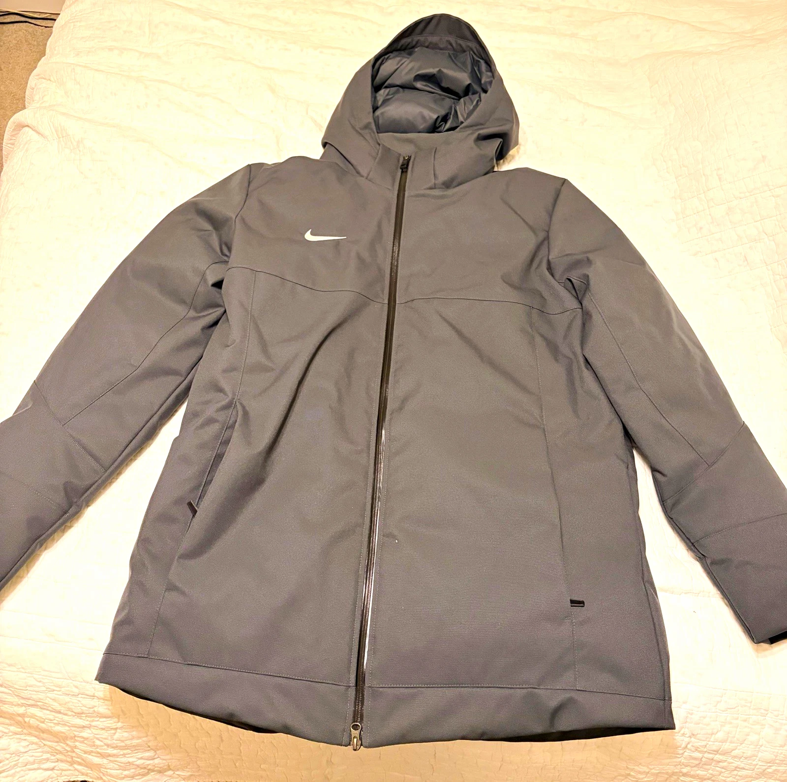 Nike Men's Down Hooded Full Zip Gray Puffer Jacket Size L DJ6526-060 - product detail image 1