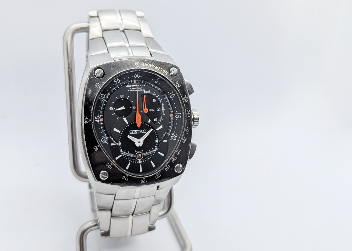 Seiko Sportura 7L22 Kinetic Chronograph Black Orange 43mm | Box 