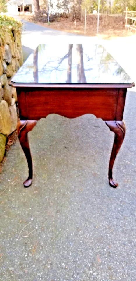 Vintage STATTON Chippendale st. Cherry 3 Drawer Sideboard Table with top glass - Image 2 of 4