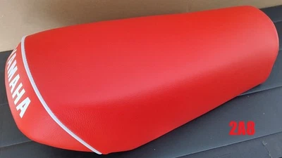 Housse de selle ROUGE pour YAMAHA 125 DTMX (Modèle 2A8 - 4J3) (produit neuf) - Photo 1/4