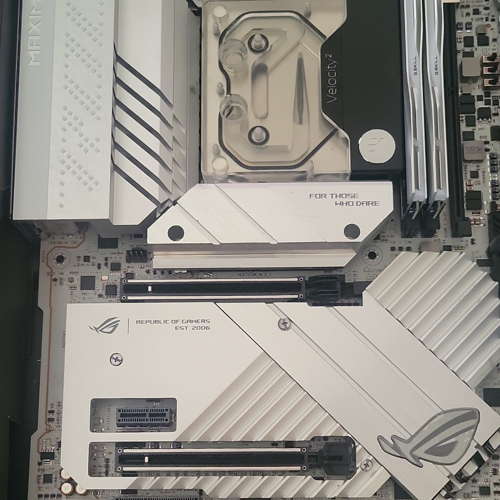 ASUS ROG Maximus Z790 Apex Motherboard, DDR5 32GB Kit, EK Velocity2 Water Block