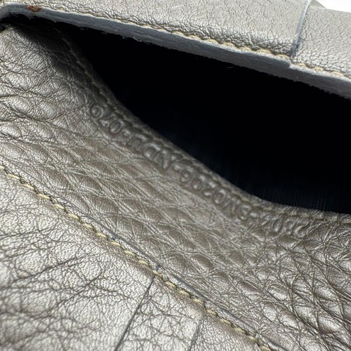 Cartera Fendi Plegable Selleria Cuero Plateado Completa con Accesorios FENDI - Imagen 8 de 24