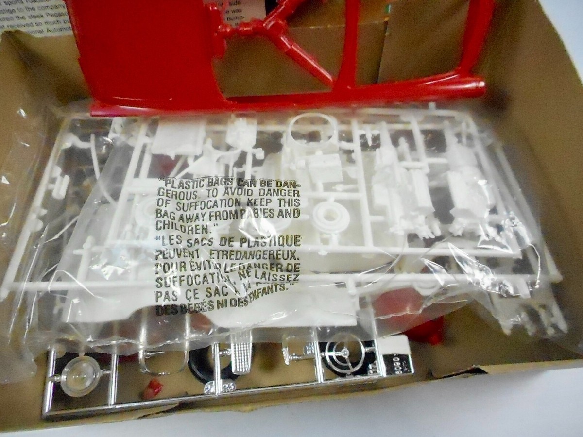 Vintage Monogram 1956 Ford T-Bird 1:24 Scale Model Kit | eBay