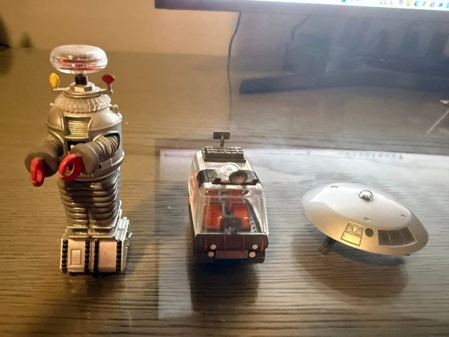 B9 Robot In Lost In Space Collectibles for sale | eBay