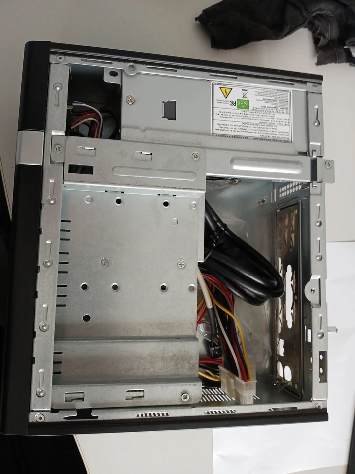 ULTRA TINI MINI ITX CASE - Immagine 4 di 4