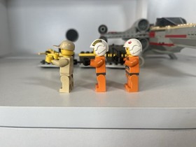 LEGO Star Wars 7140 X-Wing Fighter (1999 Original Set) + Extra Pilot Figure 