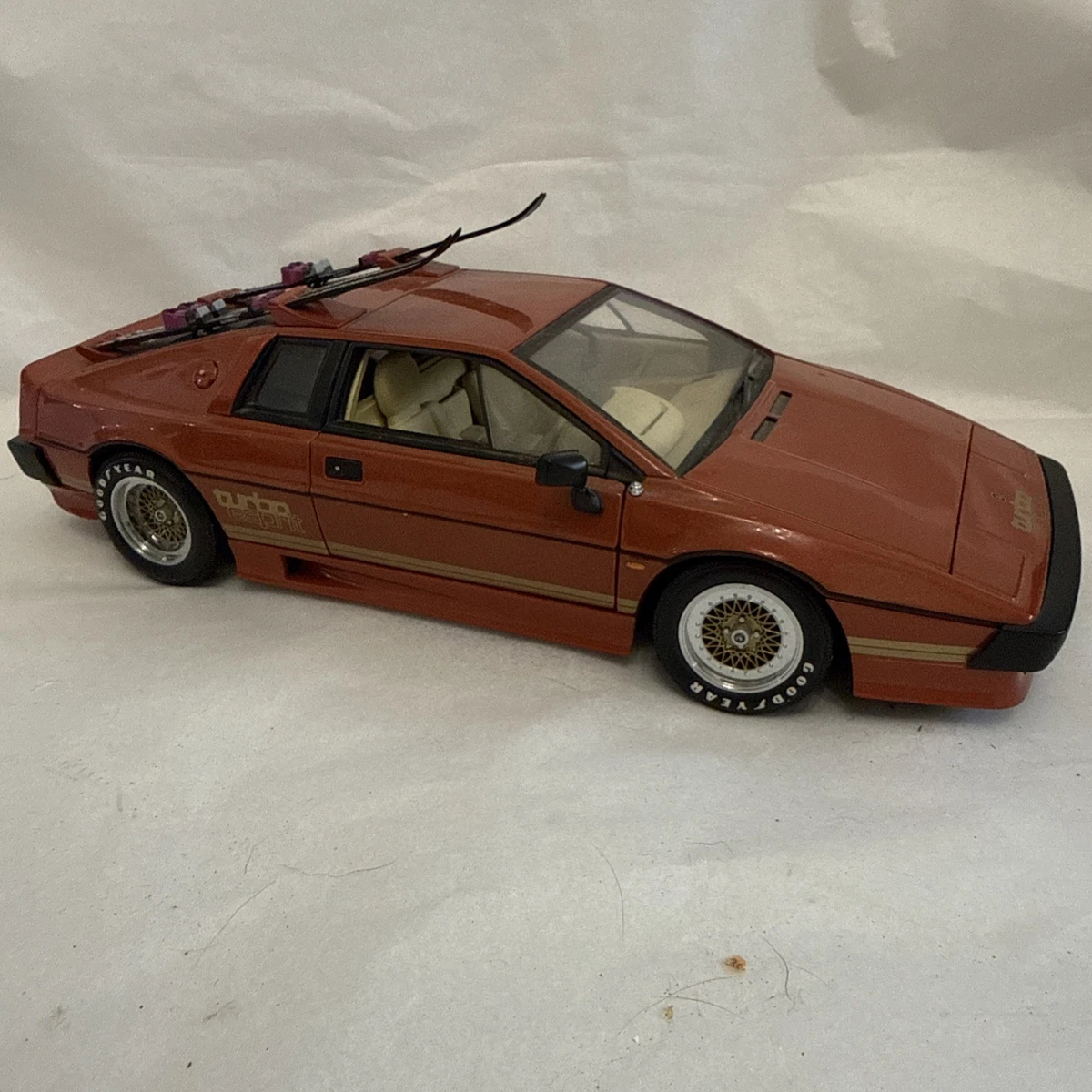 Литые модели и игрушечные транспортные средства AUTOart Lotus 1:18