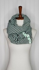 Lululemon Infinity Scarf Black  Mint Green Stripe Snap Buttons