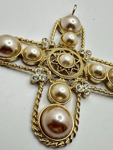 VTG Maltese Cross Gold Tone Faux Pearl Large Pendant Rhinestone Estate Unsigned - Picture 10 of 14