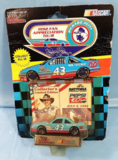 Racing Champions 43 Richard Petty STP Pepsi 400 1/64 Diecast Car.