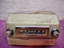 1955 1956 Chevrolet Manual Tune Radio - Model 987088