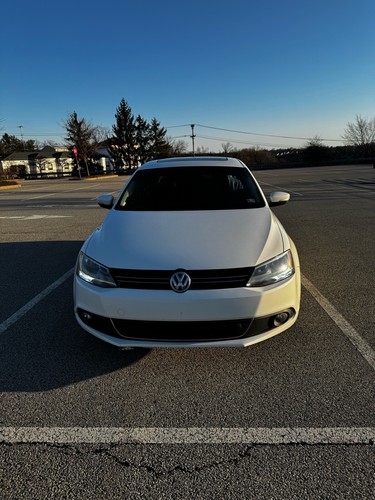 2013 Volkswagen Jetta TDI - Picture 2 of 18