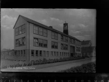 30049295 - 3418 Uslar New School