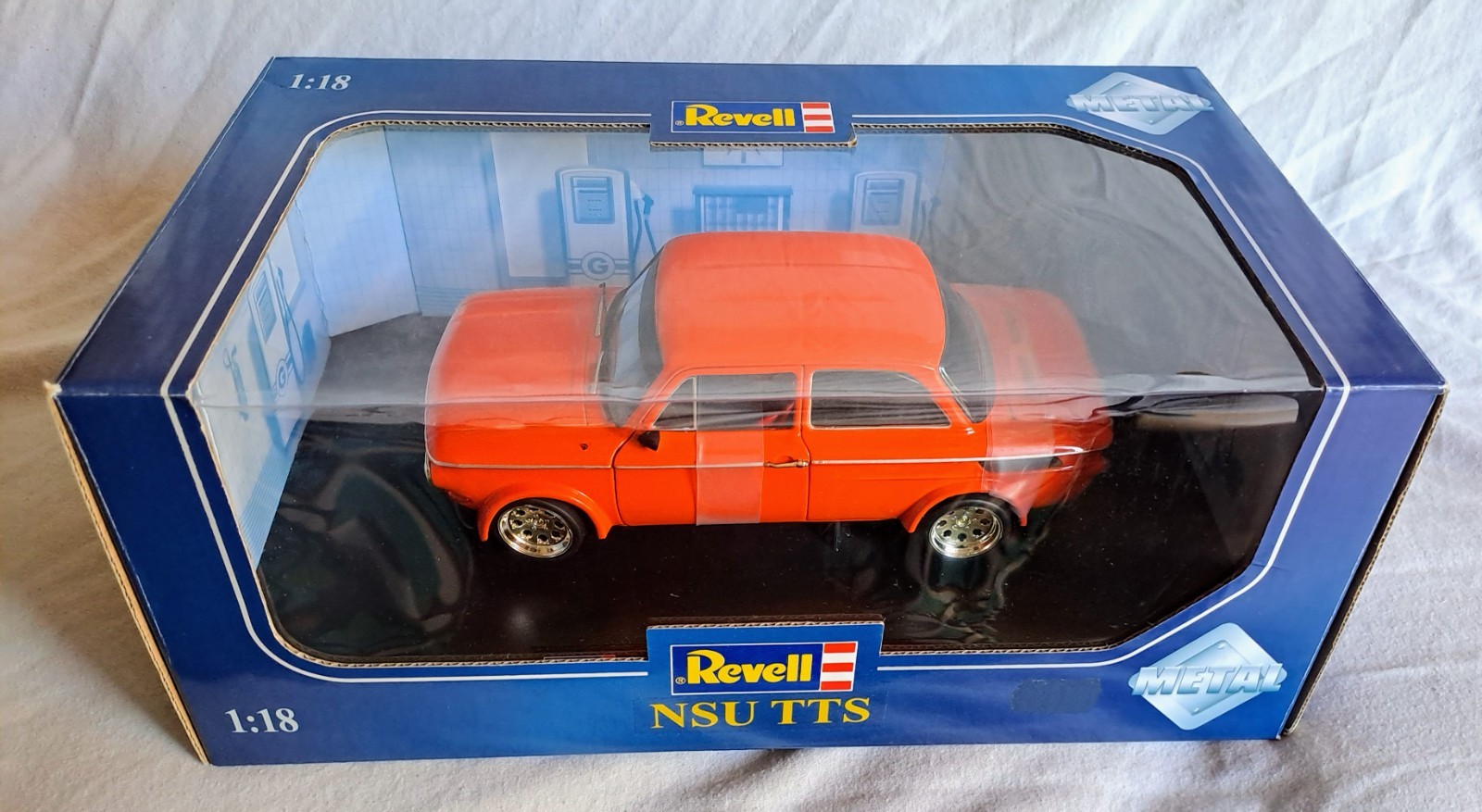 Foto 2 di 23