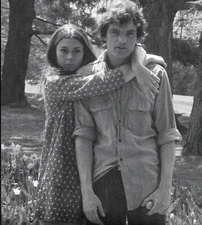 David Selby And Kate Jackson Posing 8x10 PHOTO PRINT