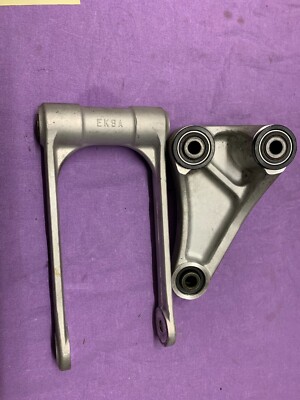 Umlenkung Knochen Honda  EK9A RC2-256  .