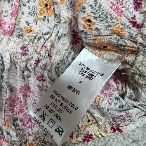 Sadie & Sage Blouse Multicolored Floral Short Sleeve Size Medium NWT - Picture 12 of 12