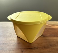 Vintage retrò Tupperware Magic Window Bowl 1,5 litri con coperchio 5573A-6 giallo 4,5"