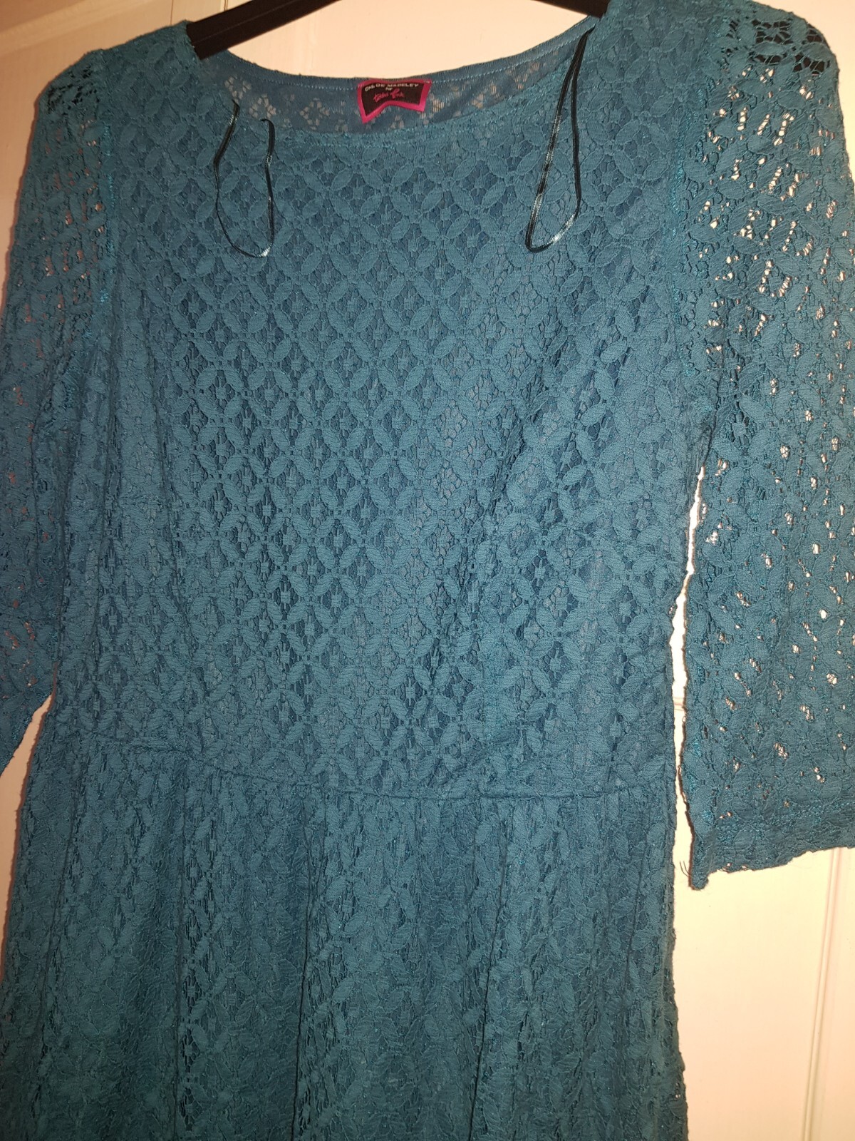George dress party Sz 14 Teal lace floral lined By Tickled pink worn once Ex image 2