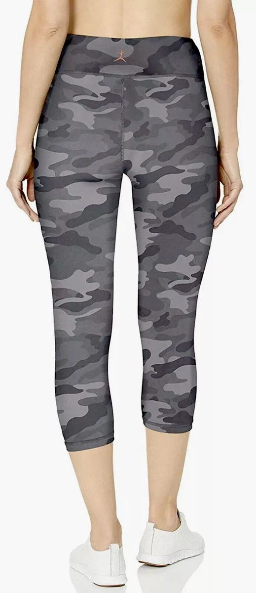 👖SMALL All Over Camo Printed Hidden Key Pocket Capri Leggings By