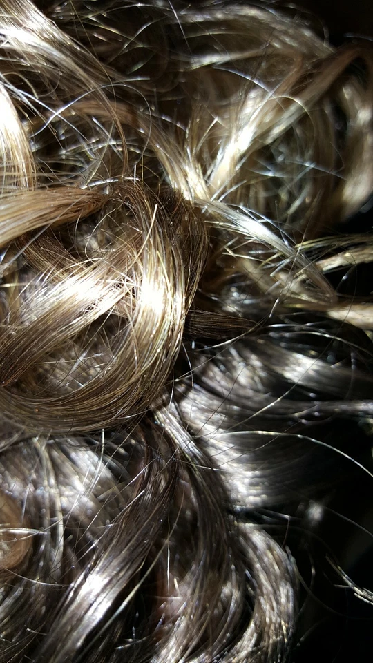 Motown Tress Curly Wig Rosie R27/24/4 Blonde Highlights - Image 4 of 4