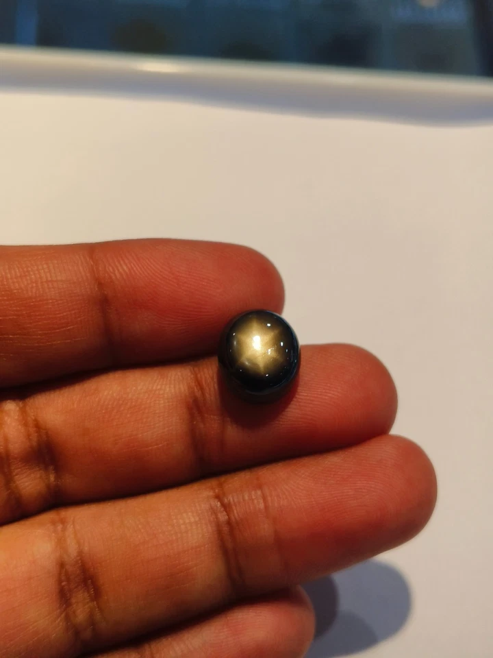 9.73 Cts A BEAUTIFUL RARE NO HEAT BLACK STAR SAPPHIRE OF EXCELLENT 6 RAYS STAR ⭐ - Image 3 of 4