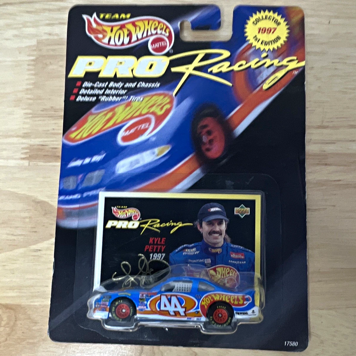 Hot Wheels Diecast Racing Cars Kyle Petty 1997 Vehicle Year for