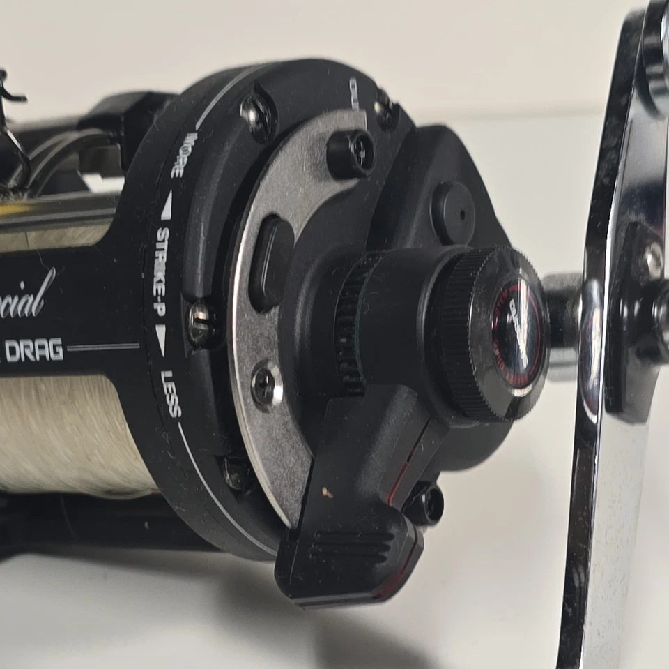 Carrete de pesca Shimano Triton Charter Special TR 2000 PALANCA-ARRASTRE NIVEL-VIENTO ¡Genial! Foto 3 de 4