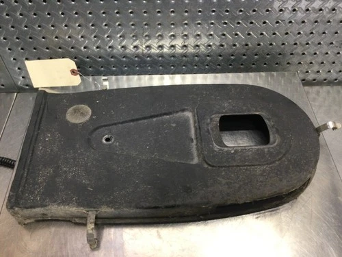 CHAIN CASE, OUTER