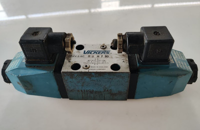 Vickers DG4V-3-6C-M-U-H7-30 Magnet-Wegeventil 110V/120V AC