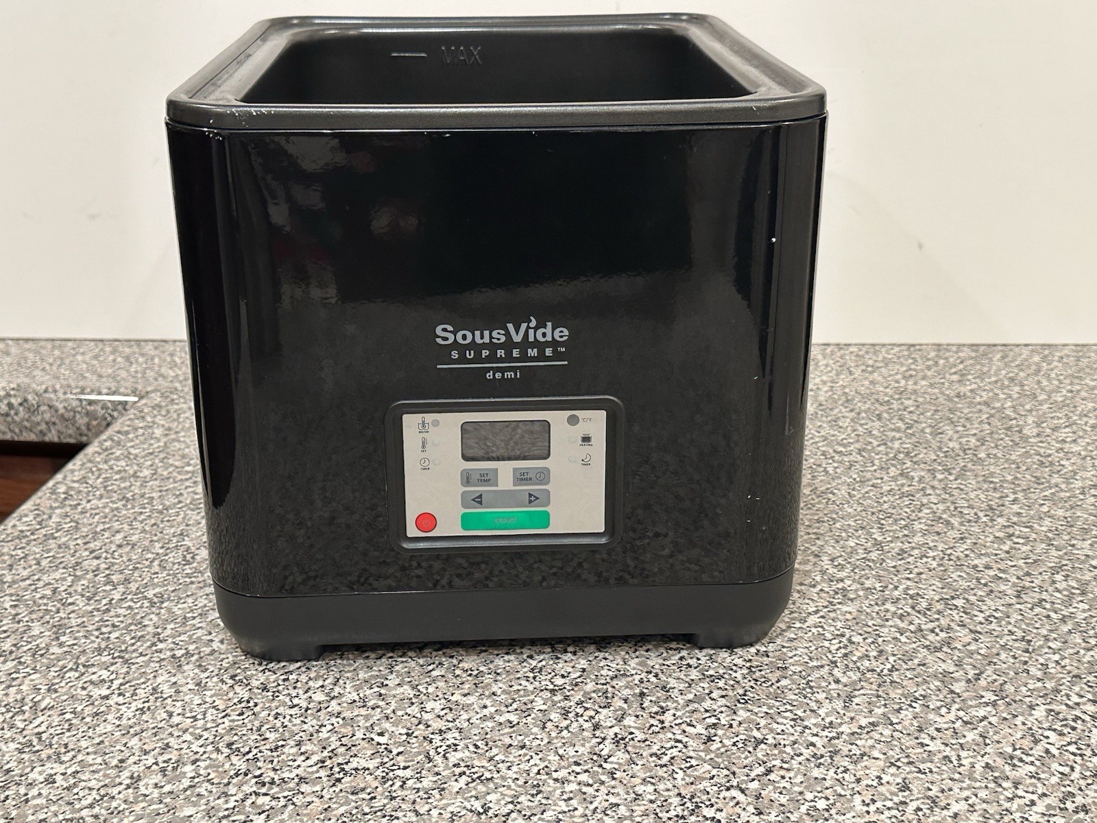 Sous Vide Supreme Demi Black Water Oven Slow Cooker SVS09L 9