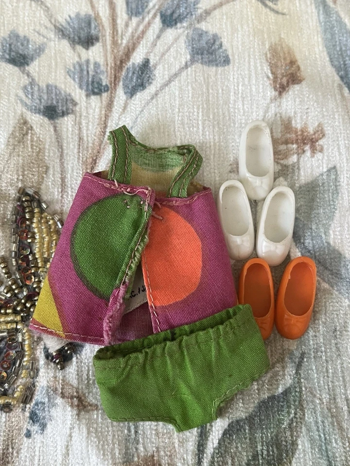 VESTIDO VINTAGE BARBIE TUTTI CHRIS, PANTALONES CORTOS Y 2 PARES DE ZAPATOS JAPÓN Foto 4 de 4