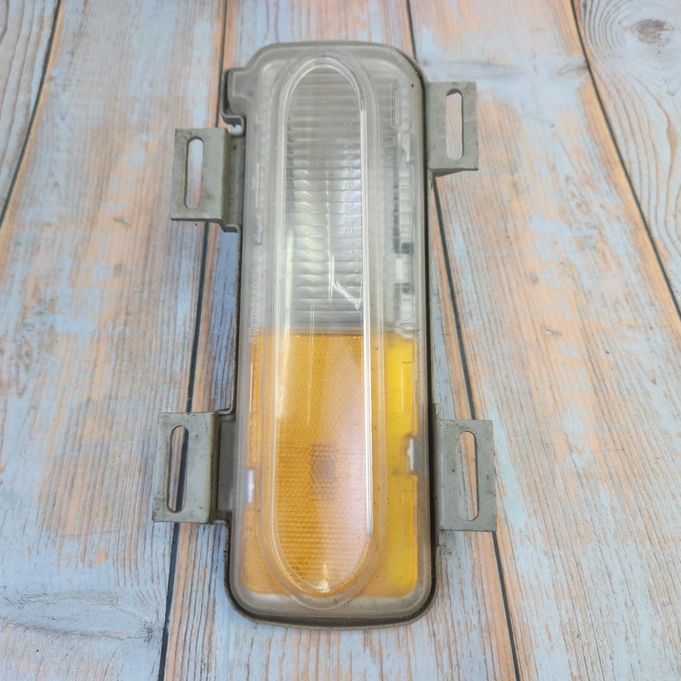 GM 16518993 1995-99 Oldsmobile Aurora LH передний габаритный фонарь поворотник в сборе - Изображение 2 из 4