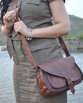 LUI SUI Frauen Retro Handtasche, PU Leder Geldbörse Vintage Top Griff Tasche Kiss Lock Crossbody Umhängetasche Für Damen (Aprikose