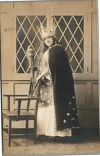 DRESSED YOUNG LADY ANTIQUE REAL PHOTO POSTCARD RPPC 