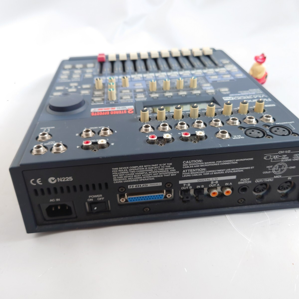 Roland VM-3100 Pro V-Mixing Station 24 bit 20 Channel MIDI