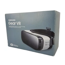 Samsung SM-R322NZWAXAR Gear VR Headset - Frost White.