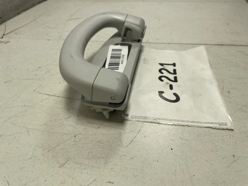 Fiat 500L 2014 manija interior del lado del pasajero trasero derecho con lámpara OEM+ Foto 3 de 4