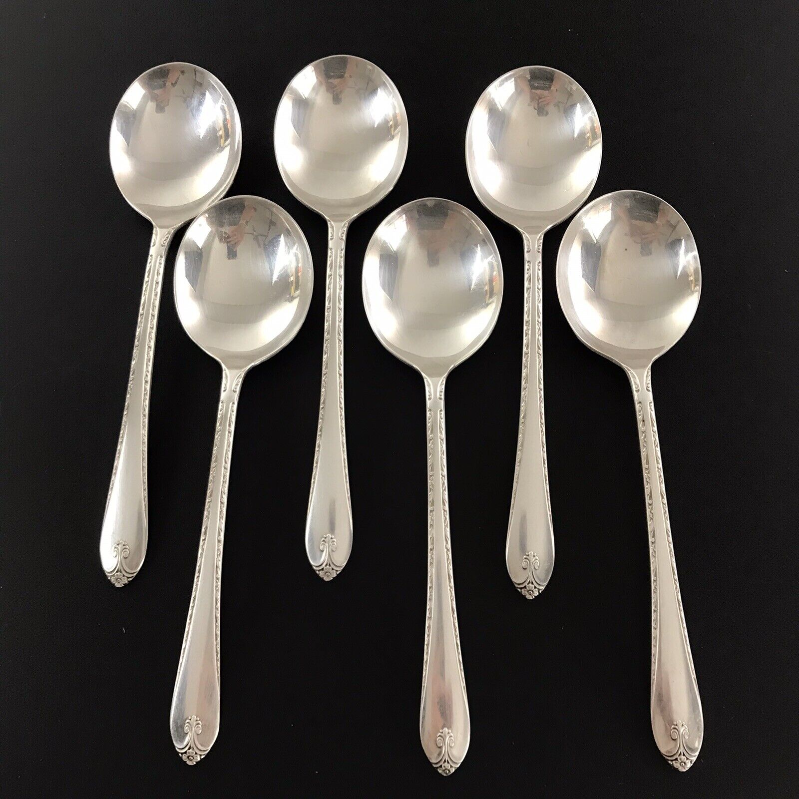 6 EXQUISITE Wm Rogers & Son IS Silverplate Flatware Soup Gumbo Tablespoons 1940
