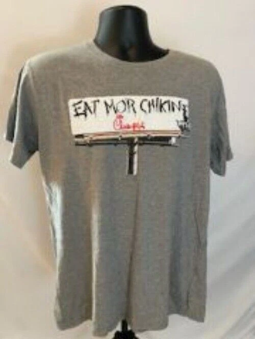 Camiseta Chick-fil-a Eat More Chikin usada grande Foto 2 de 4