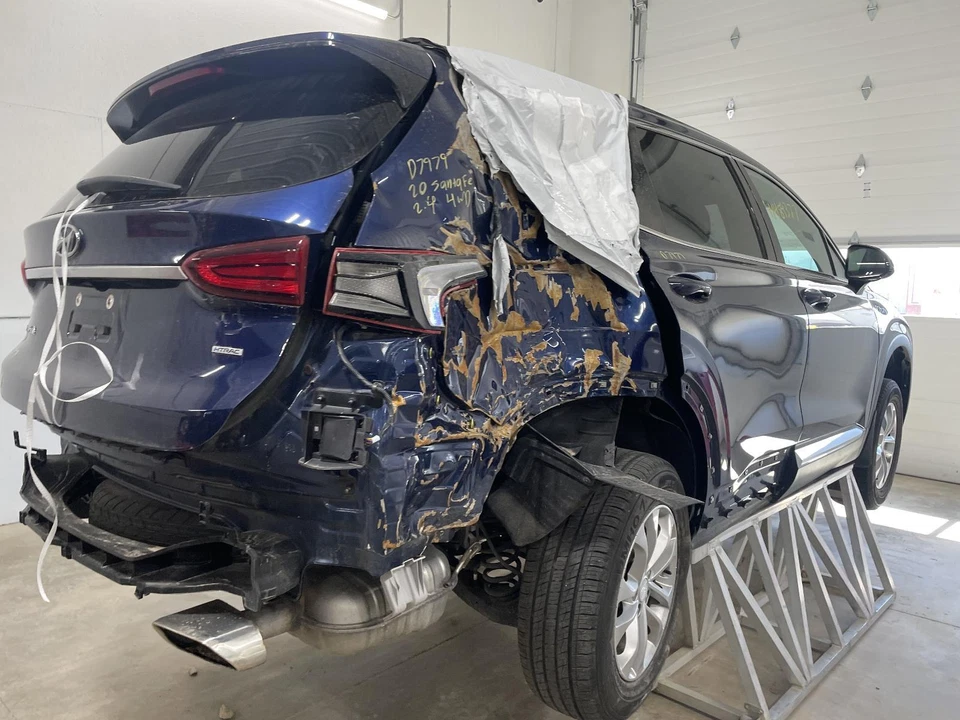 Conjunto de bomba y motor ABS usado se adapta a: Hyundai Santa fe 2020 actuador y bomba a Foto 3 de 4