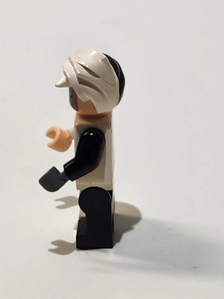 LEGO 7781 Two-Face Minifigure The Batmobile: Two-Face's Escape - Image 4 of 4