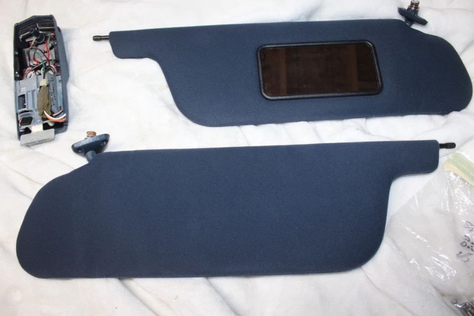 86-88 Cadillac Sedán DEVILLE Parasoles con Parasol CLIPS ESPEJO RETROVISOR LUCES Domo Foto 4 de 4