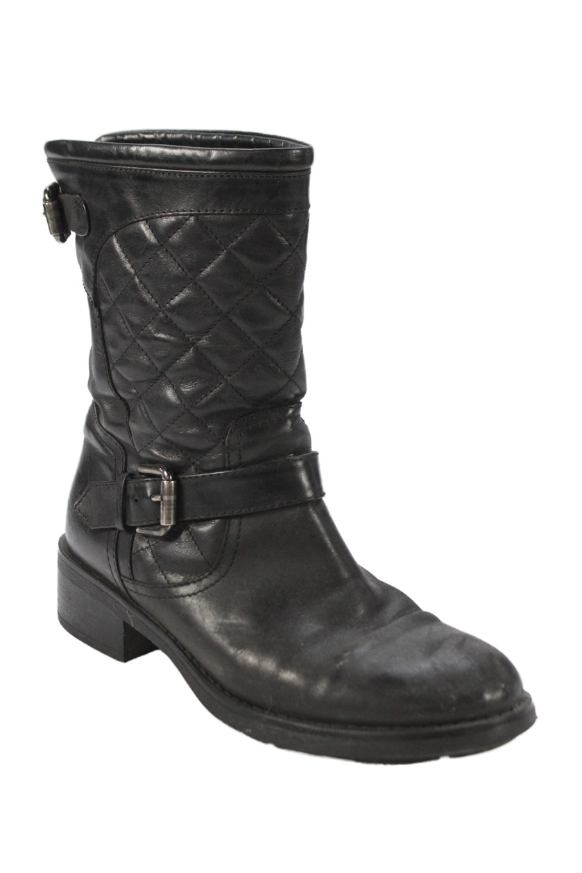 Aquatalia Womens Slip On Block Heel Quilted Trim Boots Black Leather Size 6.5Free Shipping in US $100+ Orders | $6.95 Orders Below