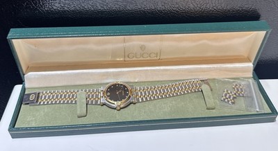 Gucci 9000M,Authentic Swiss Made,32MM,Box,Great Condition.